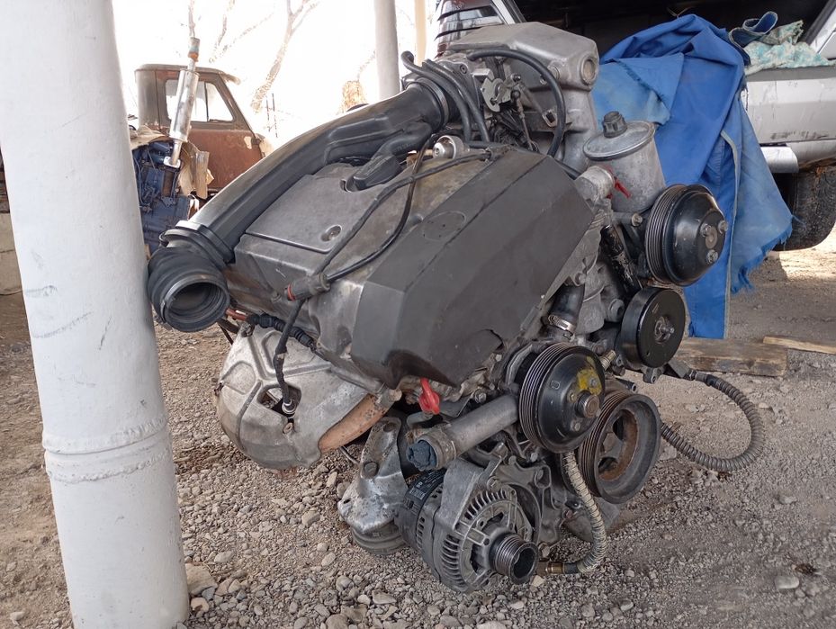 Продам мотор Мерседеса и Тракторный