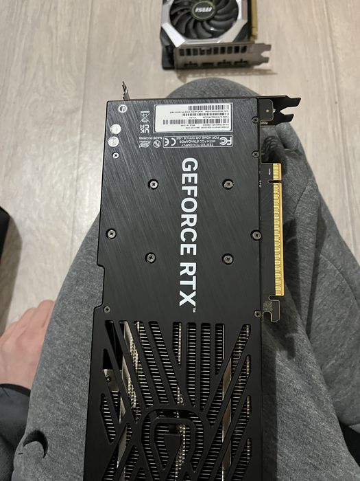 Продам Palit RTX 5060 Infinity 3 8GB