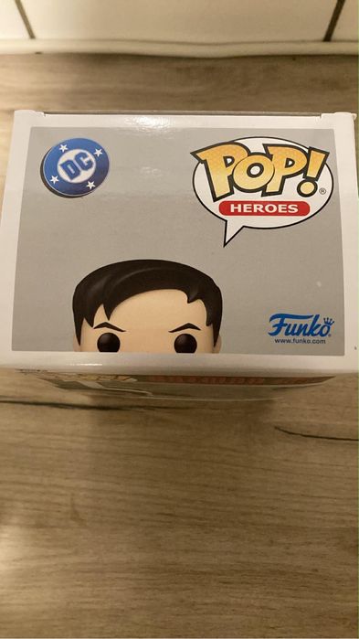 Funko pop batman beyond