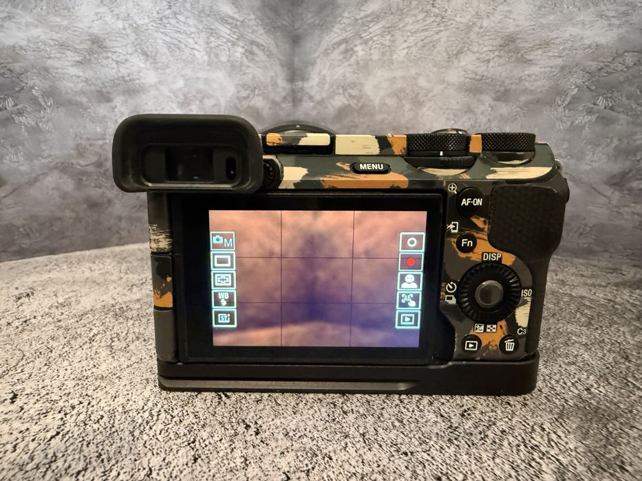 Sony A6700 +18-135мм китовый обьектив в идеальном состоянии