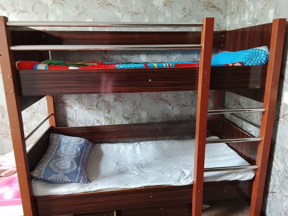 Ikki kishilik bolalar krovati