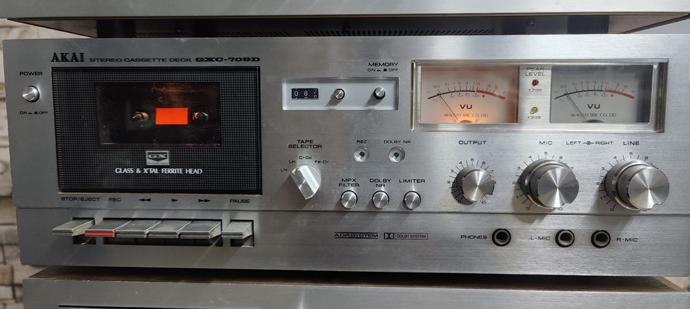 Linie Akai AA-1050,GXC-709D,GXC-710D,GXC-760D