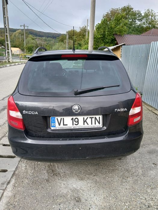 Vând skoda fabia