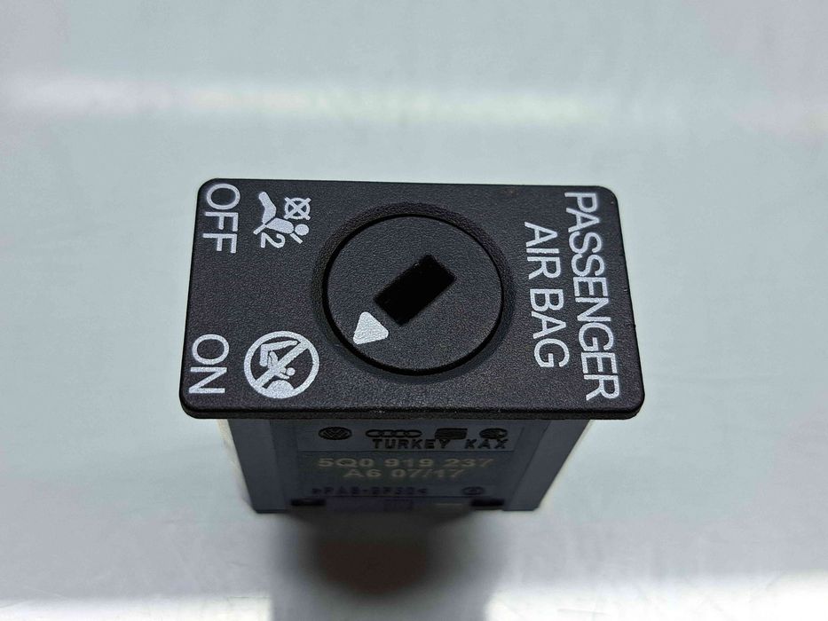 Buton ON/OFF airbag Audi A4 (8W2, B9) [Fabr 2015-2023] 5Q0919237