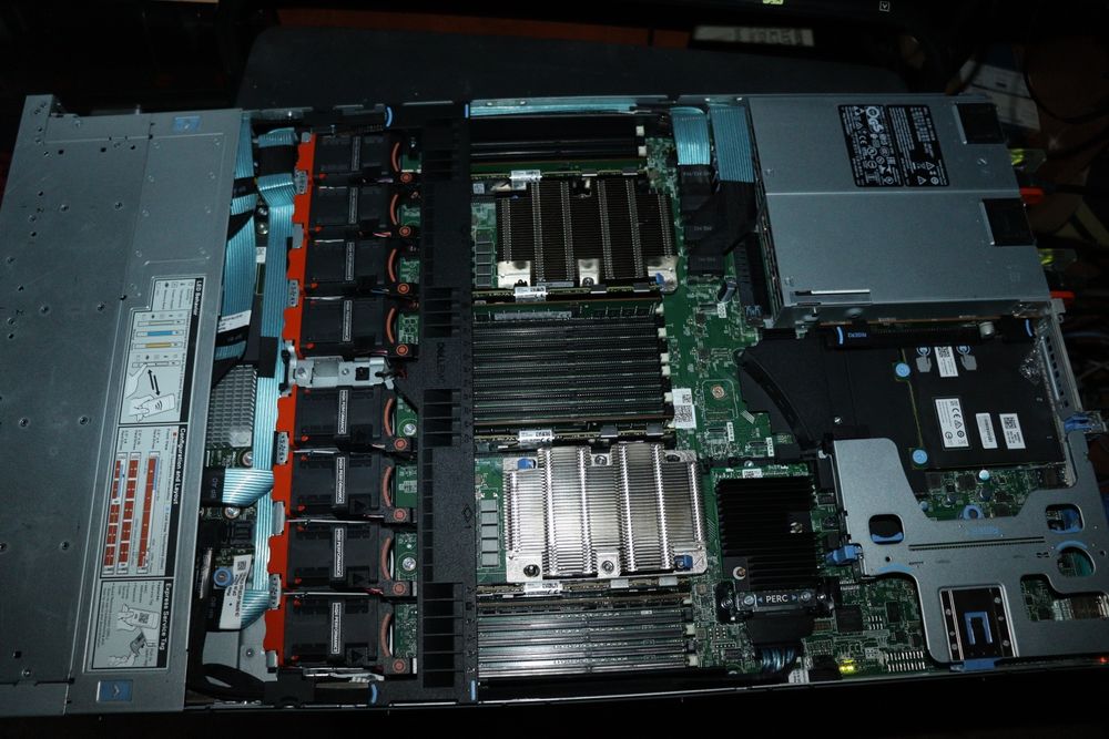 Server Dell PowerEdge R640 1U 10 Bays-8 NVME Gen2 40 Cores 512Gb 2666