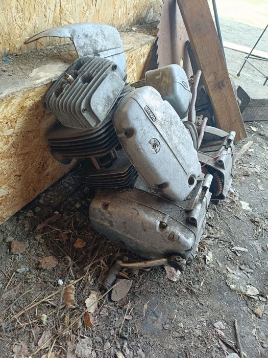 Продам два двигателя мотоцикл Ява