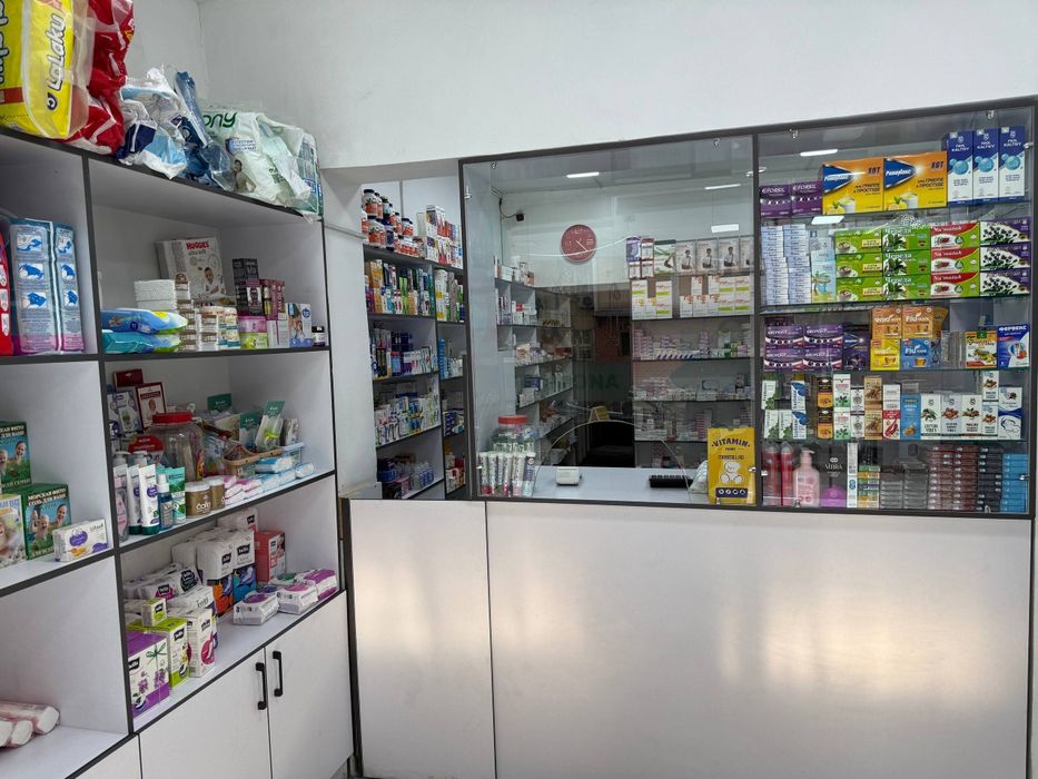 Apteka arendaga tayyor biznes SROCHNA!!!