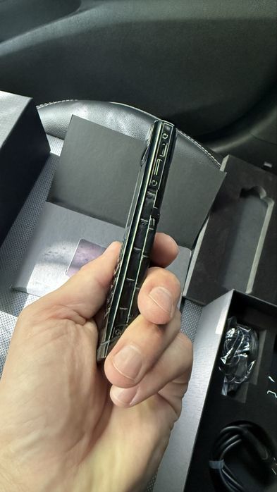 Телефон Vertu Total Black
