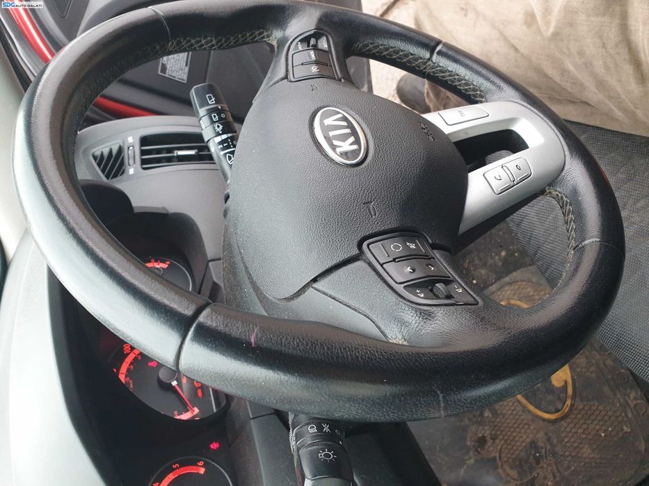 Volan Piele 3 Spite cu Comenzi Fara Airbag Kia Ceed FL Facelift 2010 - 2013 [K1344]