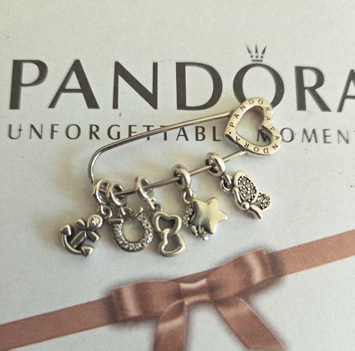 Brosa Pandora si talismane compatibile colectia Me, noi!