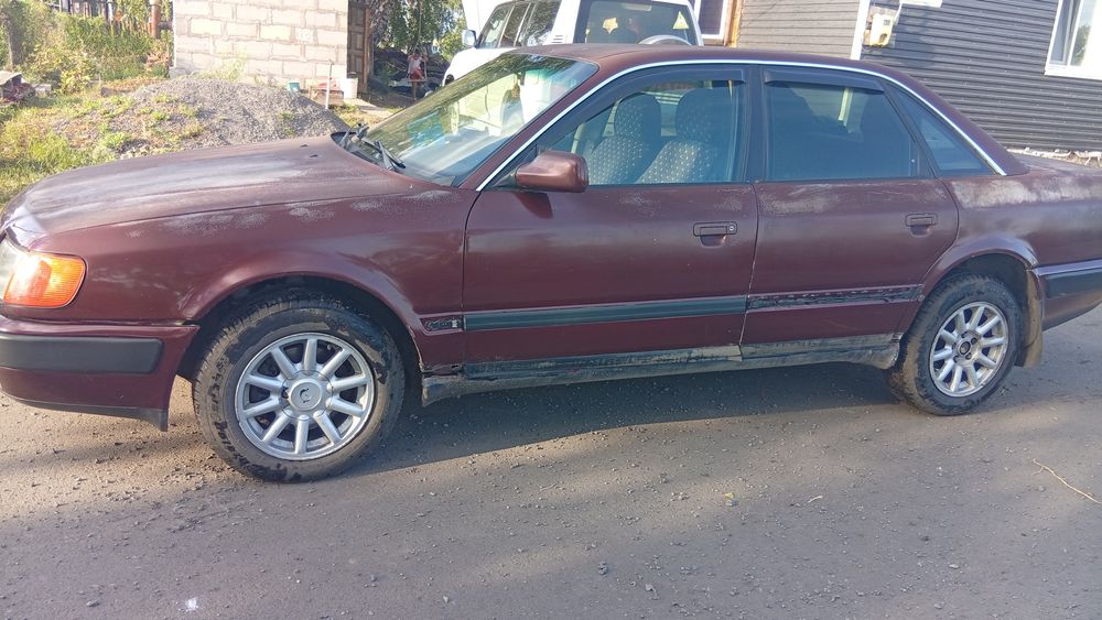 Продам ауди 100 с4