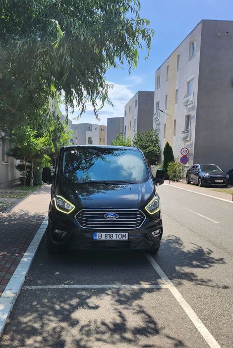 Ford Tourneo Custom Arata ca în poze,funcționează ca și noua,folosita pt drumeții .