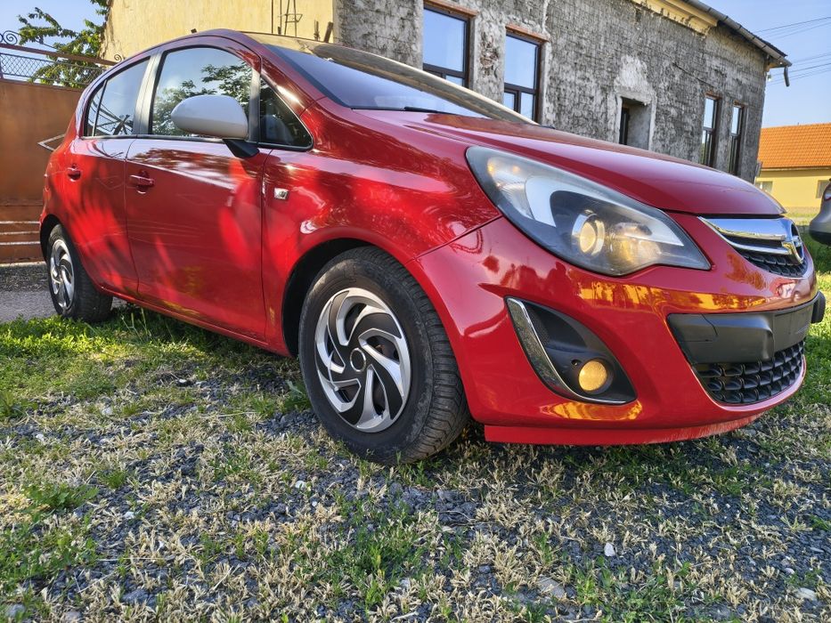 Opel corsa 1.4 benzina euro 5 cel mai fiabil Echipare foarte rara