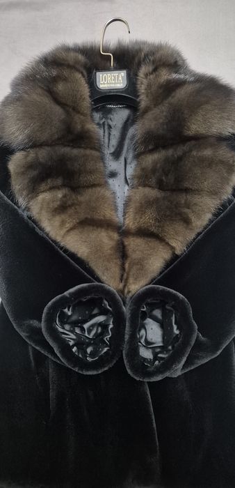 Шуба Норковая воротник Соболь