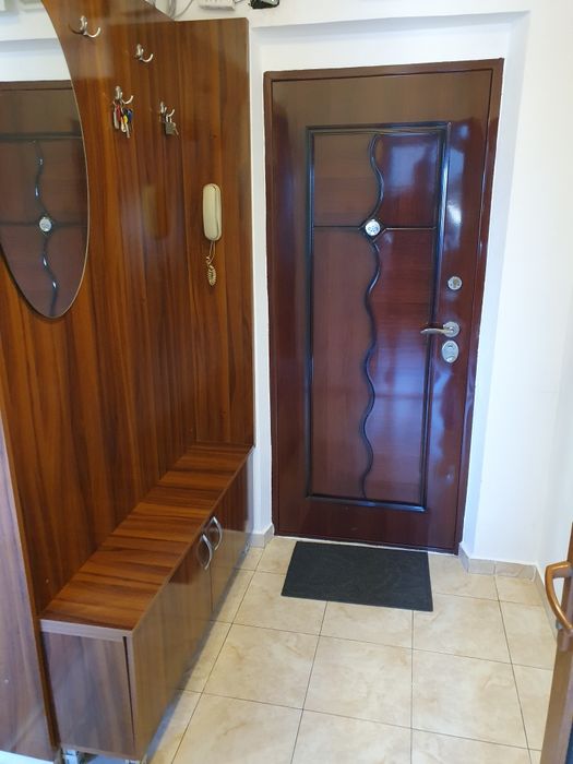 Inchiriez apartament 2 camere