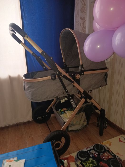 Коляска в хорошем состоянии, пользовались совсем недолго