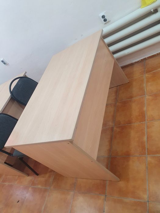 Продам парта и стулья ,  доска, полка пенал.