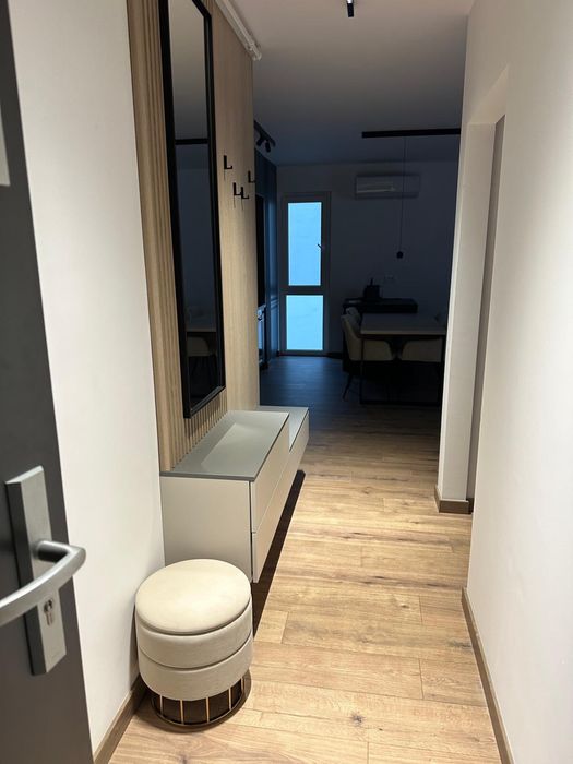De inchiriat  2 camere lux Adora Central