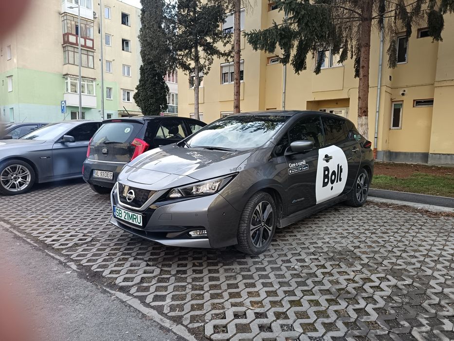 Nissan leaf  se accepta și unele schimburi