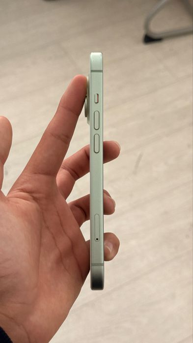 iPhone 15 128gb.