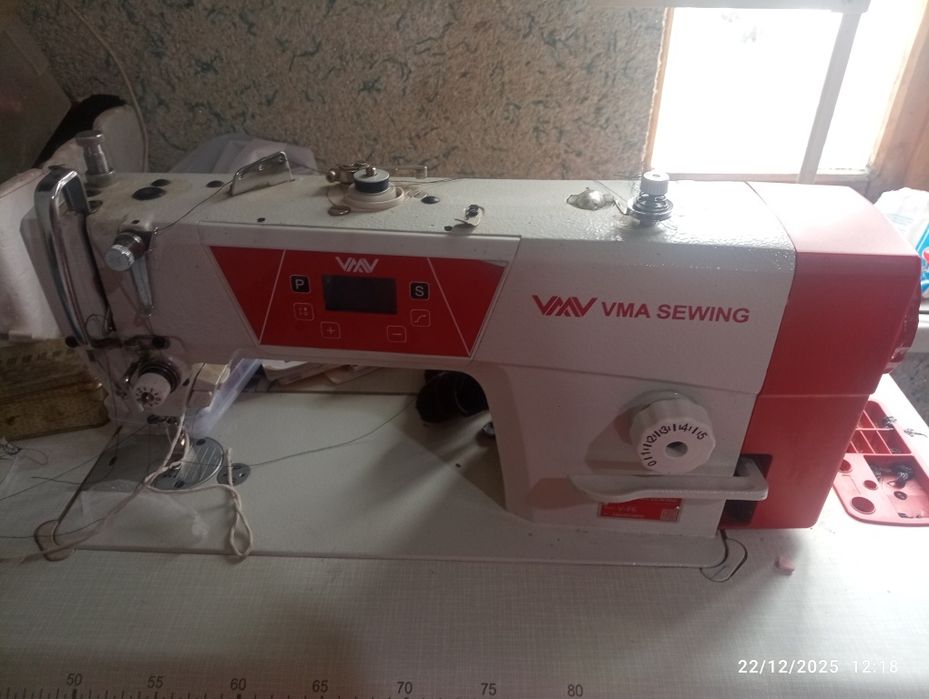 Toʻgʻri chok bilan averlok mashinka sotiladi...