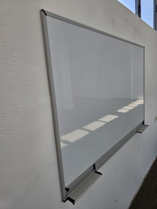 Магнитна бяла дъска лакирана метална повърхност размер 120 см х 240 см