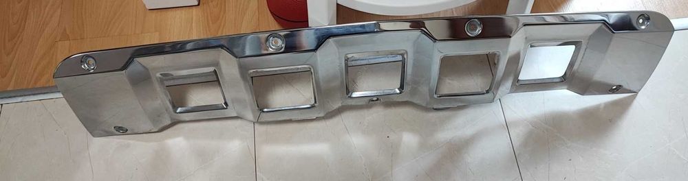 GL X164 09-12 никелирана добавка за предна броня оригинална КАТО НОВА