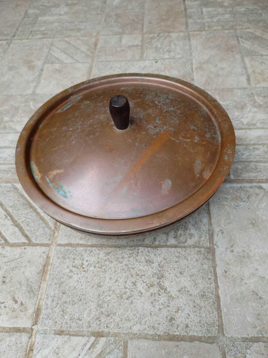 Стара медна паница