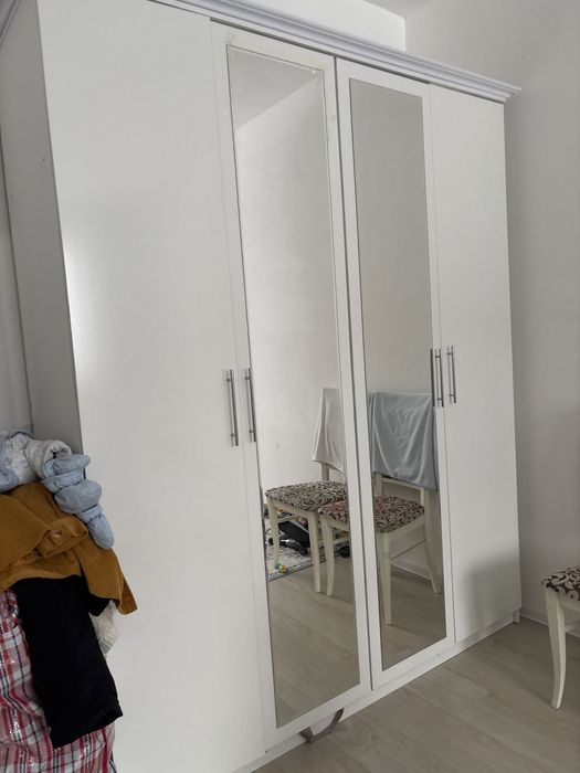 Продаю срочно шкаф