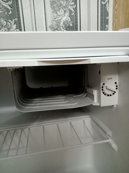 Продам мини холодильник новый