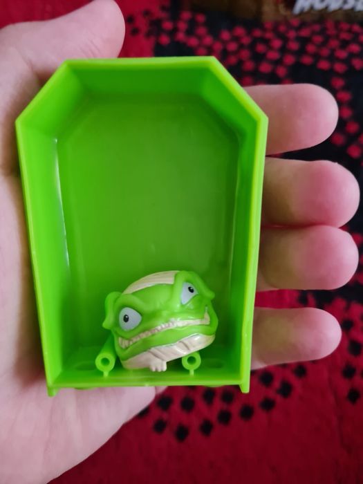 Smashers зомби .