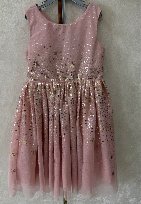 Срочно шикарное платье на 5-7 лет