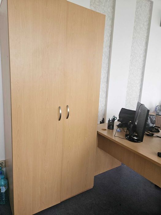 Продават се ОФИС МЕБЕЛИ