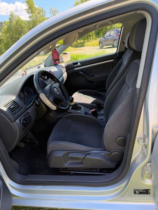 Vând Volkswagen Jetta 1.9 TDI ‼️‼️‼️‼️  Detalii:   *An fabricație 2009  * Motor: 1.9 TDI Diesel * Kilometraj: 309.435 km