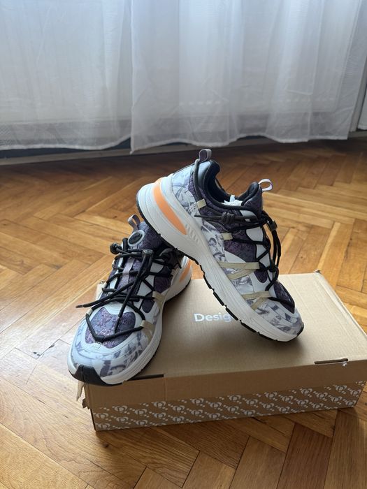 Маратонки desigual