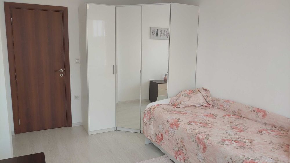 Дава се под наем Двустаен апартамент в Варна, м-т Траката - 48 кв.м за 459 € - Снимка #3