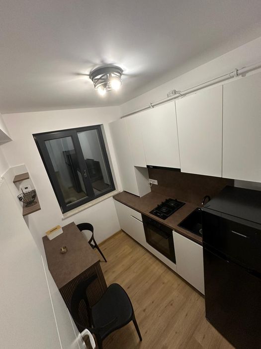Garsonieră de închiriat cu parcare  privată