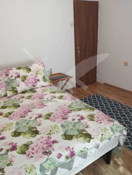 Продава се Двустаен апартамент в Бургас, Център - 54 кв.м за 2778 €/кв.м - Снимка #1