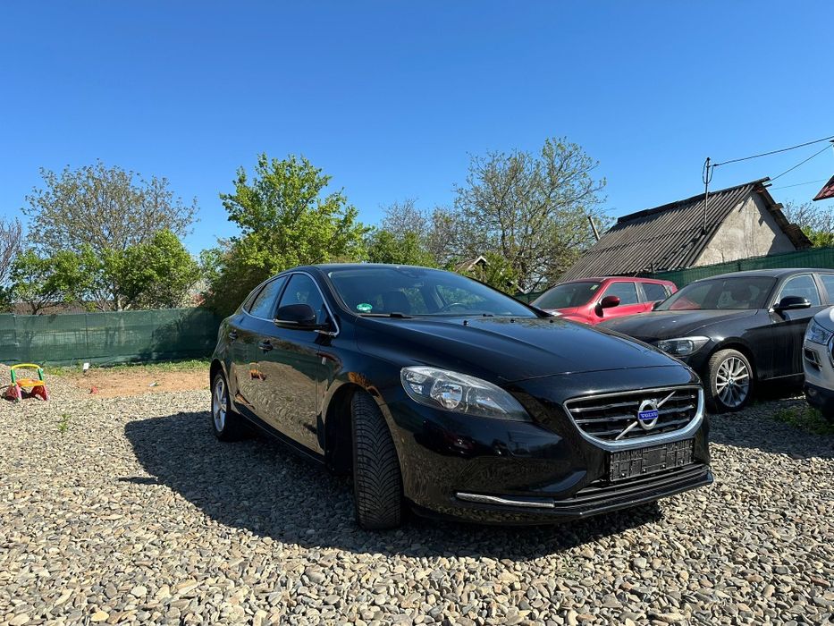 VOLVO V40-OCEAN RACE an 2015/ 2.0tdi-120cp/EURO 6/Piele/Navi Mare/Adus Recent!