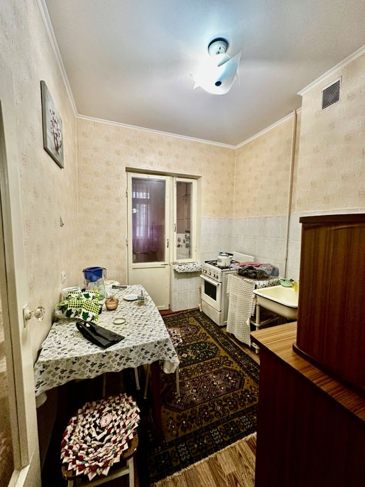 Продаётся 2 ком 8 микрорайон