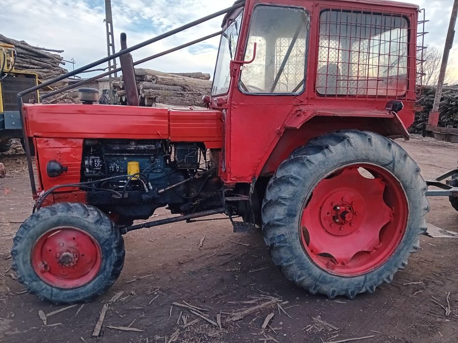Tractor U 651 4x4 Forestier + remorcă busteni, stare foarte bună