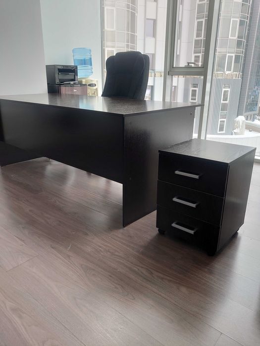 Продам бу офисную мебель