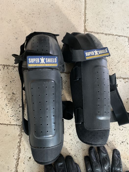 Mănuși Dainese + genunchiere Super shield