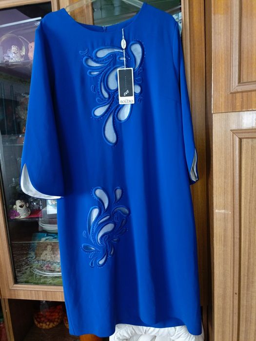 Платья разные,почти новые