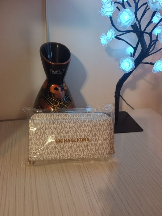 Portofel dama nou Superb