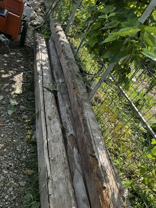 Grinzi vechi din stejar masiv, 80 ani, 3,5 m, 25×25 cm – lemn recuperat