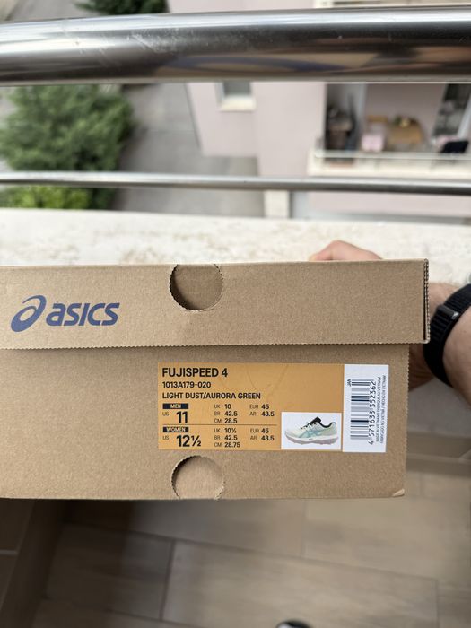 Маратонки Asics FujiSpeed 4
