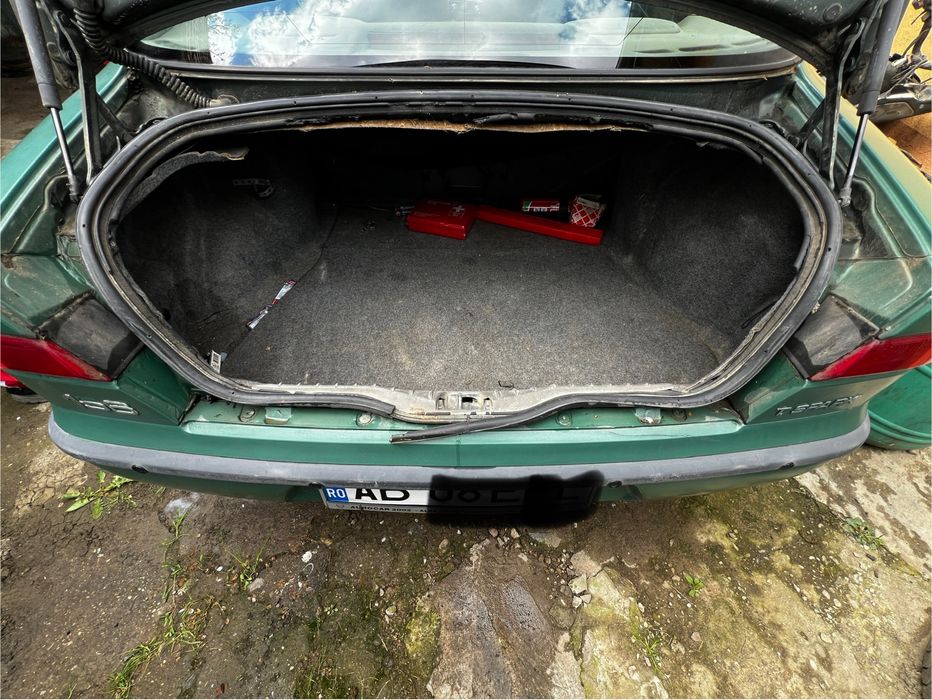 Alfa Romeo 156 .