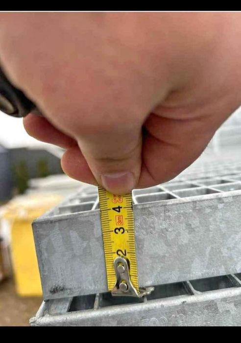 Gratare zincate la diferite dimensiuni debitam la dimensiunea dorită d