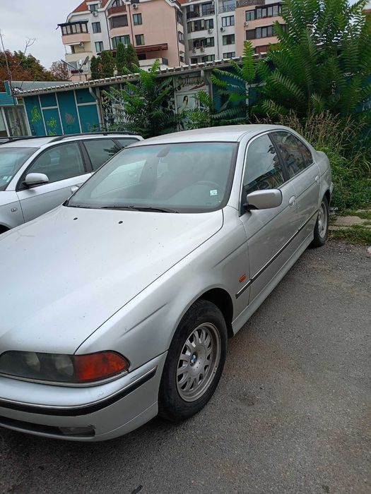 Лек автомобил Bmw 520